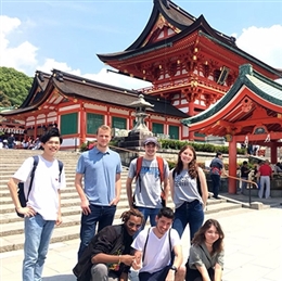 American students in Japan